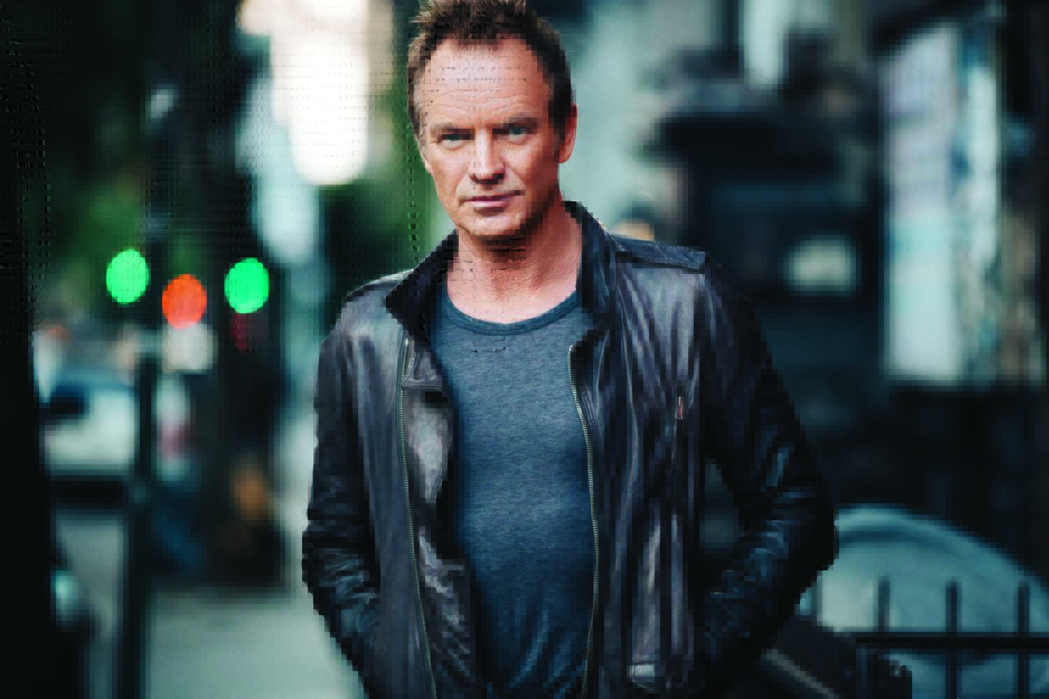 Sting suona al Bataclan: onore alle vittime