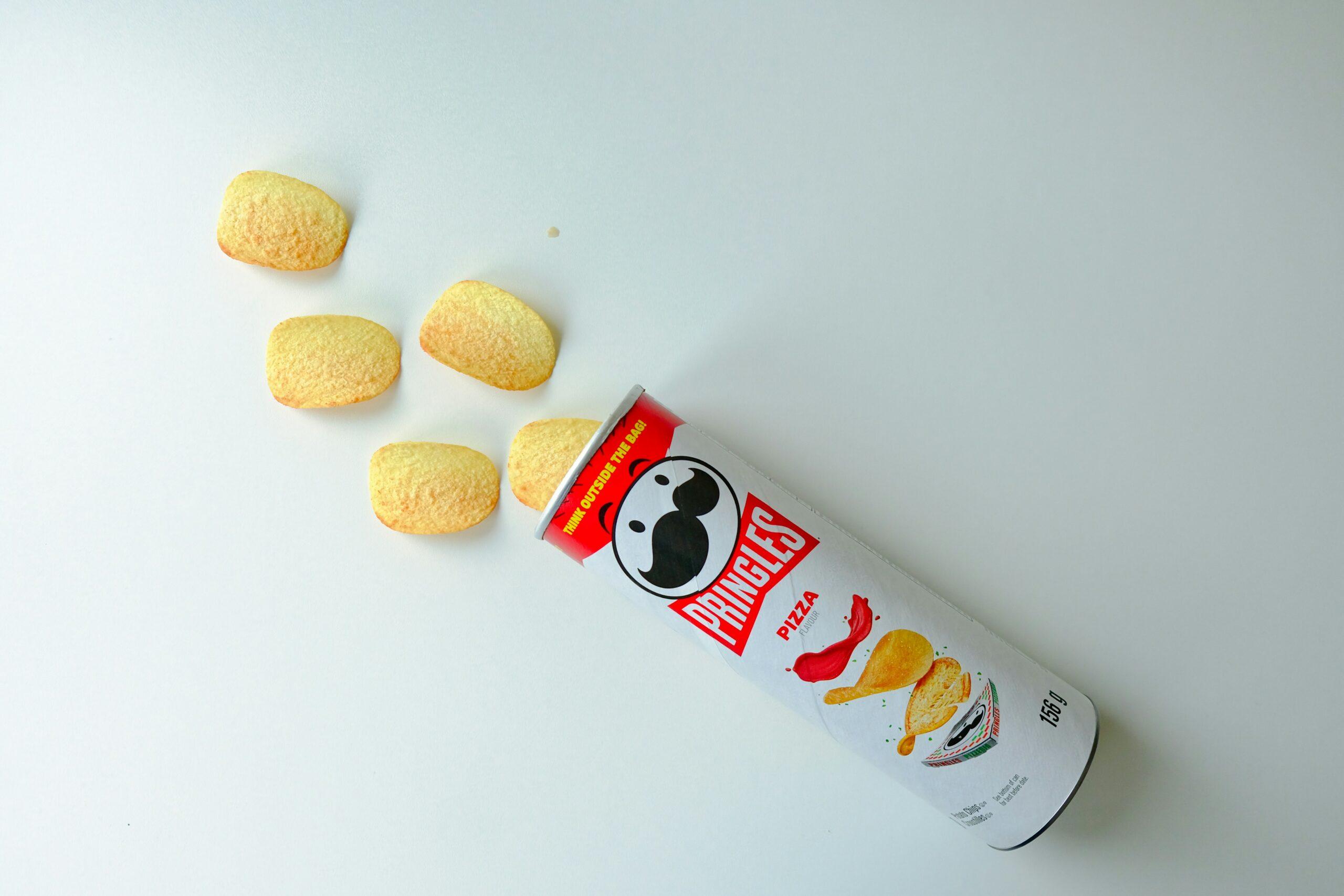 Mars acquisisce Pringles per 36 miliardi di dollari, la più grande operazione del settore nel 2024.