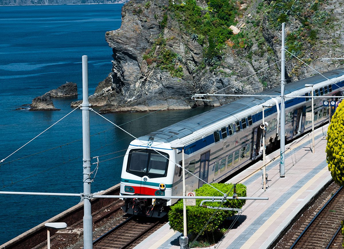 Nuova fiducia nella rotaia: il futuro dei treni tra Hyperloop e Hyper Transfer