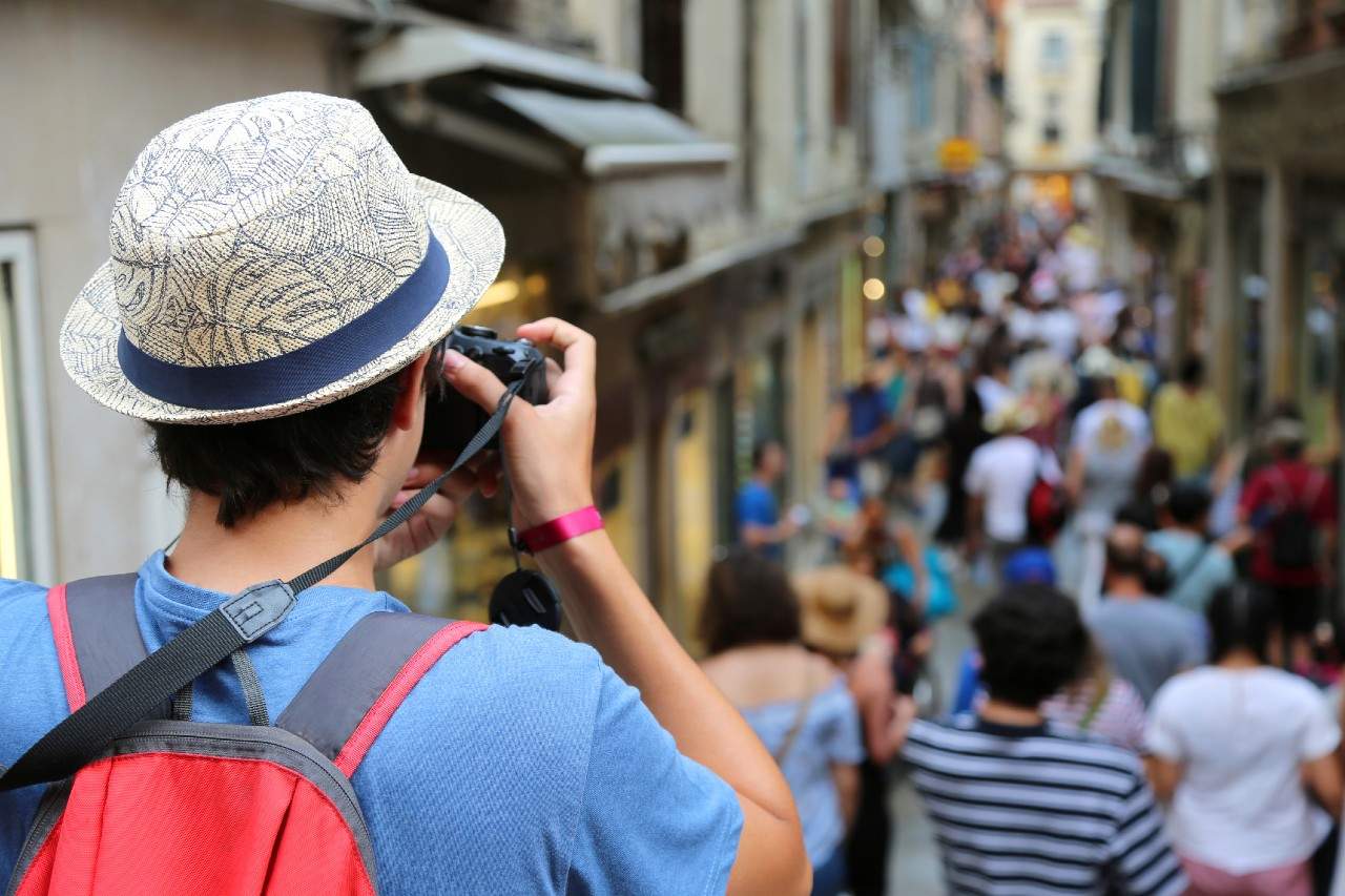 Turismo sotto pressione, aumentano le cancellazioni