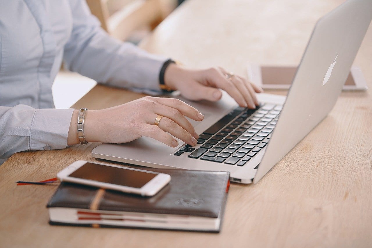 PoliHub: formazione gratis e online per le giovani mamme che vogliono fare impresa